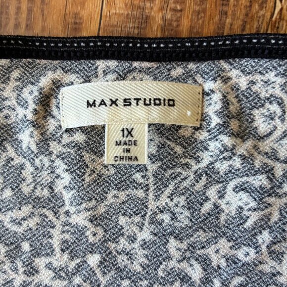 Black & White Floral Print Tunic Top Size 1X Bohemian, Peasant, Puff Sleeves - Picture 7 of 11